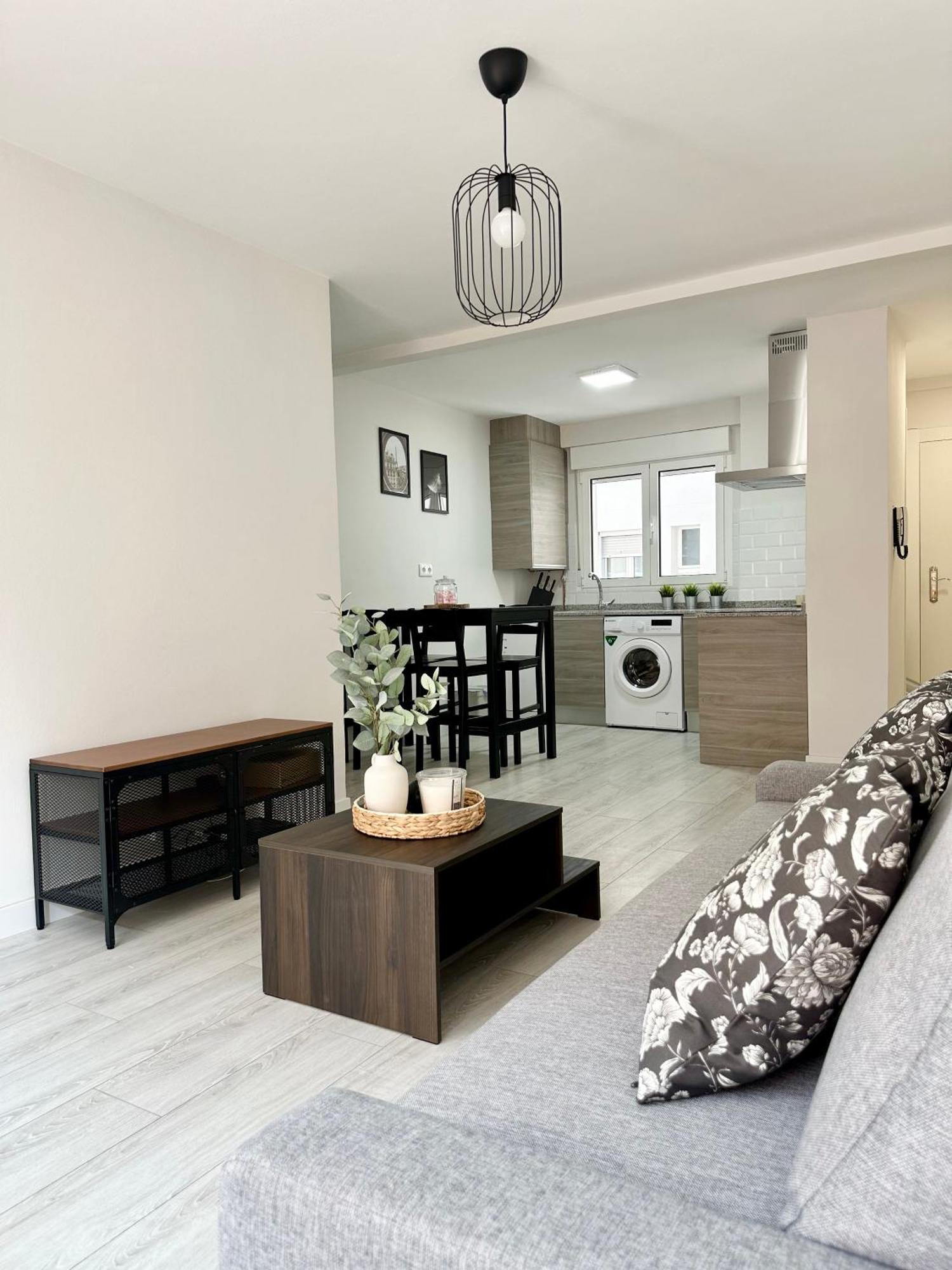 Cozy Flat 5 Mins From The Beach Gijón Dış mekan fotoğraf